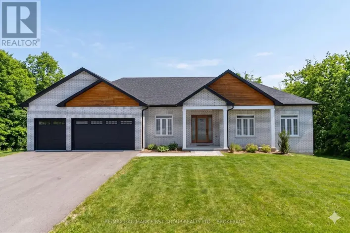 1111 KONA CRESCENT, Frontenac