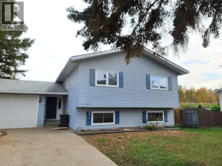 11129 92 Street, Peace River