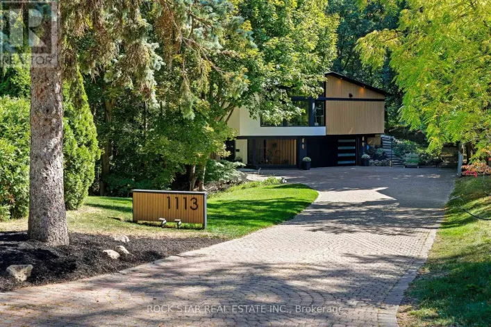 1113 GREENOAKS DRIVE, Mississauga