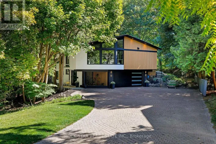 1113 GREENOAKS DRIVE, Mississauga