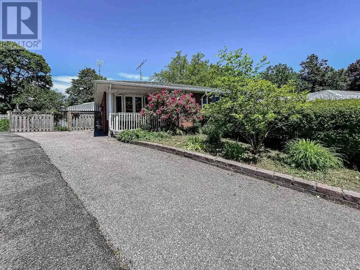 1113 VALLEY COURT, Oshawa