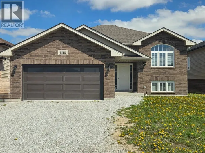 1115 Aspen Ridge CRESCENT, Lakeshore