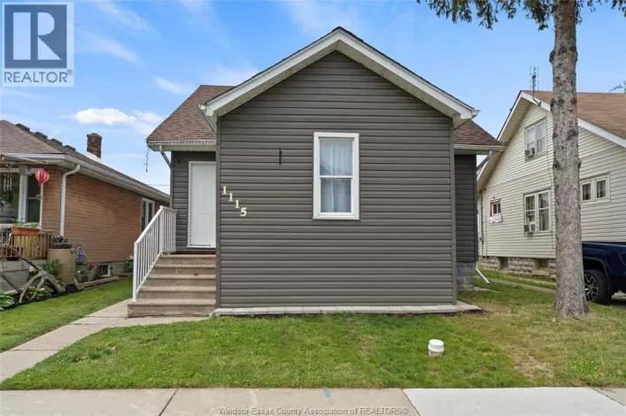 1115 HIGHLAND AVENUE, Windsor