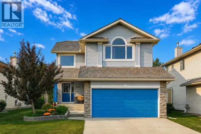 1115 Woodside Way NW, Airdrie