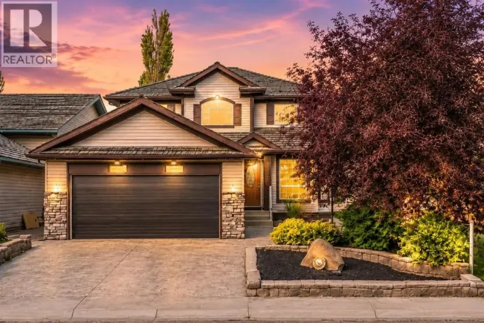 1116 Woodside Way NW, Airdrie