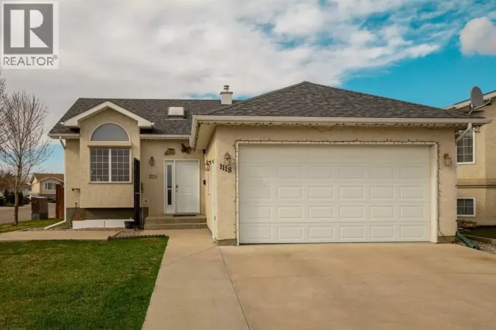 1118 25 Avenue, Coaldale