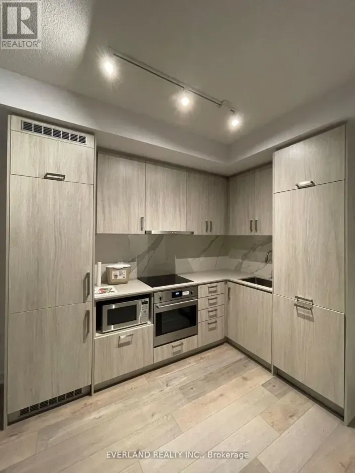 1118 - 60 HONEYCRISP CRESCENT, Vaughan