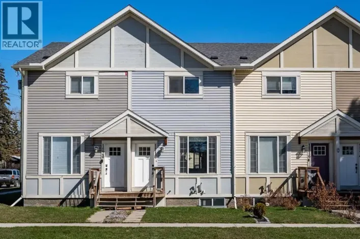 1118 Limit Avenue, Crossfield