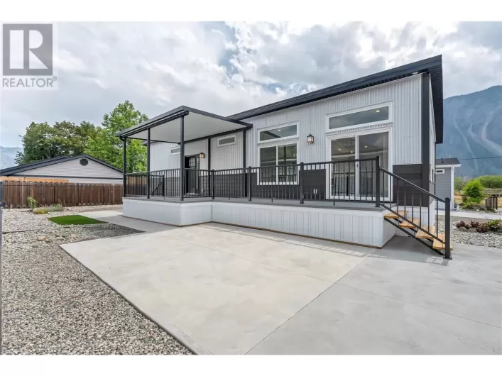 1118 Middle Bench Road Unit# 10, Keremeos