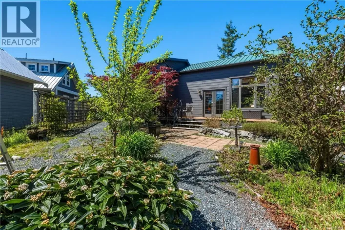 1118 Sixth Ave, Ucluelet