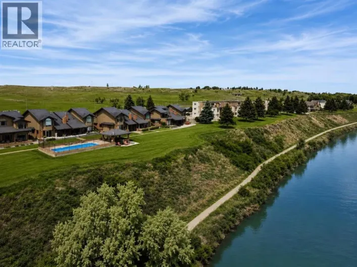 112, 1051 3 Street NW, Medicine Hat