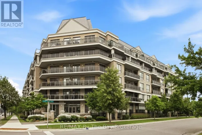 112 - 111 CIVIC SQUARE GATE, Aurora