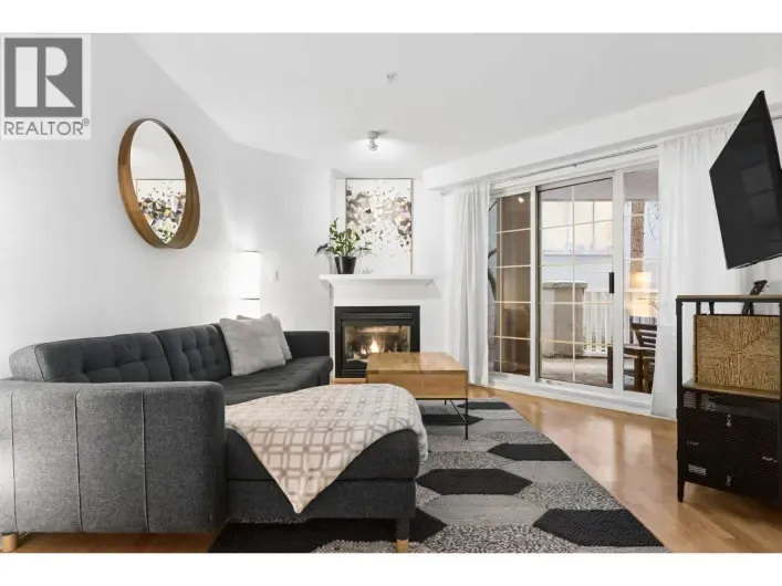 112 147 E 1ST, North Vancouver