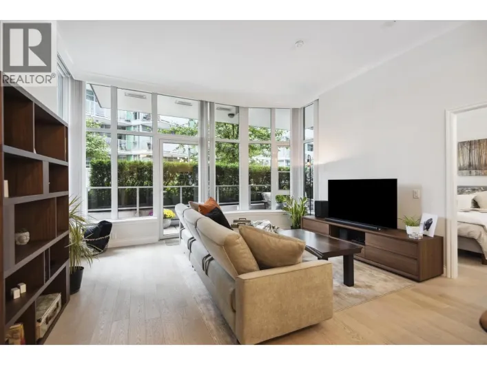 112 185 VICTORY SHIP WAY, North Vancouver