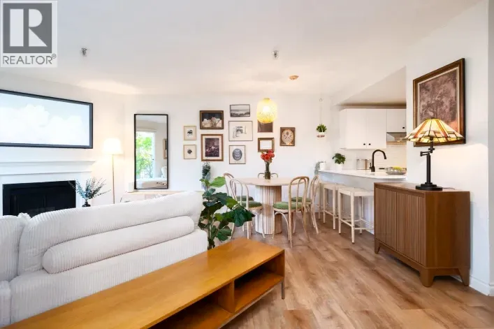 112 2020 W 8TH AVENUE, Vancouver
