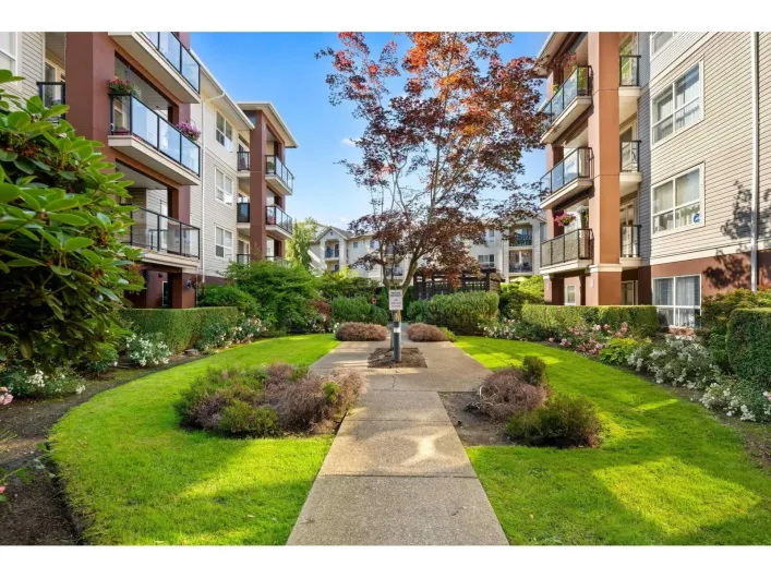 112 20259 MICHAUD CRESCENT, Langley