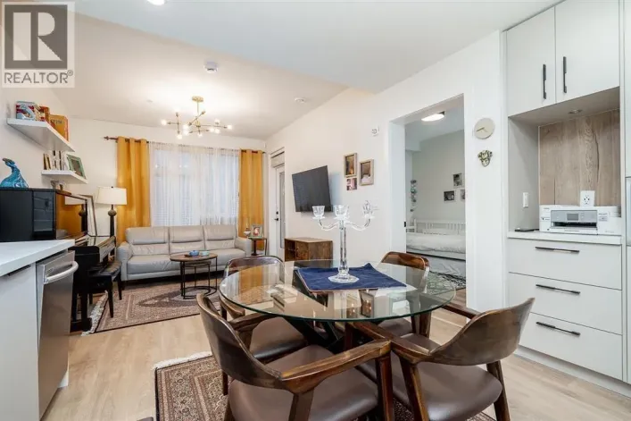 112 3038 ST. GEORGE STREET, Port Moody