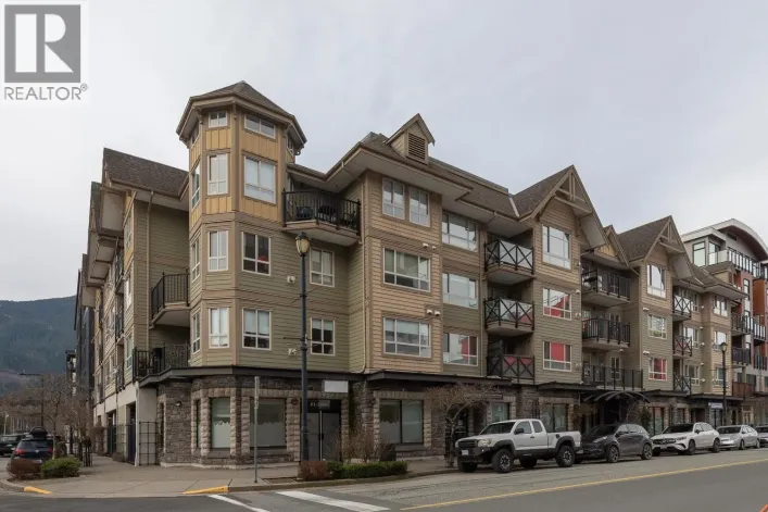 112 38003 SECOND AVENUE, Squamish