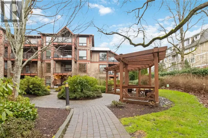 112 4529 West Saanich Rd, Saanich