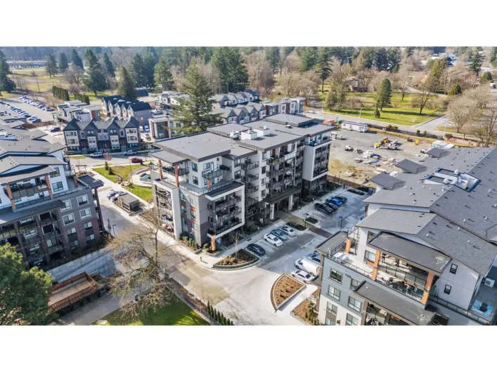 112 45505 CAMPUS DRIVE|Garrison Crossing, Chilliwack