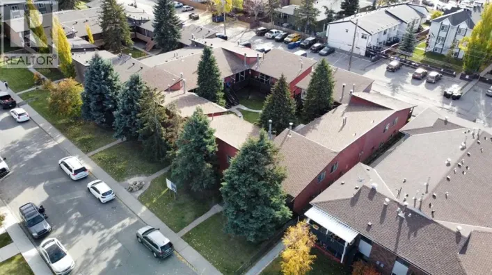 1-12, 4607 73 Street NW, Calgary