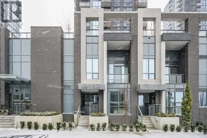 Row / Townhouse for sale: 112 - 5025 FOUR SPRINGS AVENUE, Mississauga