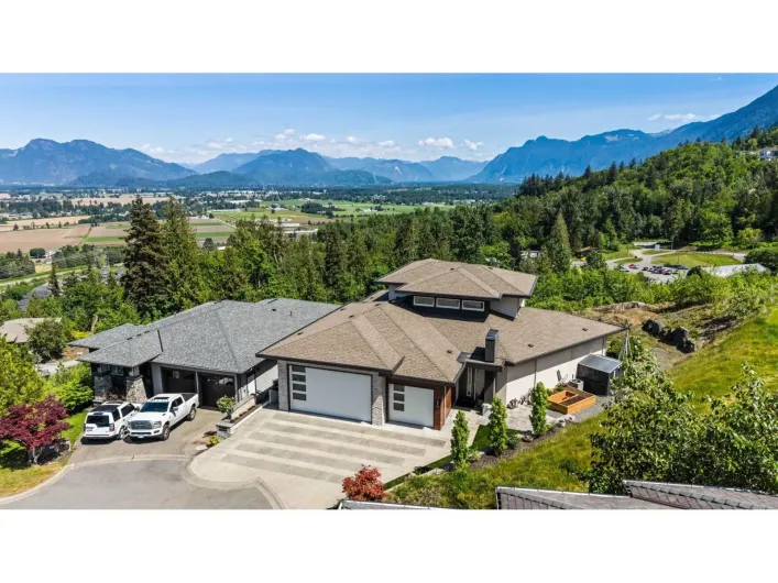 112 51075 FALLS COURT|Eastern Hillsides, Chilliwack