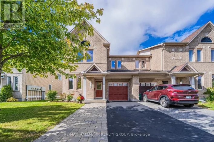 Row / Townhouse for sale: 112 AKITA WALK, Ottawa