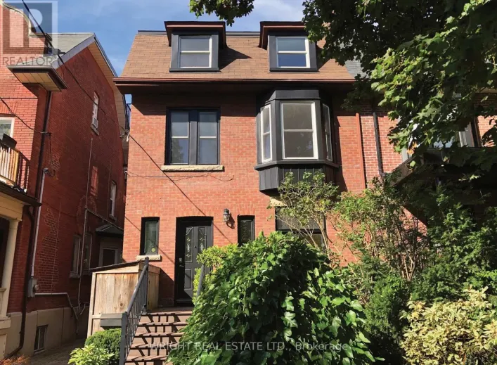 112 ALBANY AVENUE, Toronto