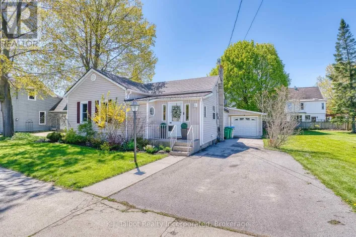 112 ANGLESEA STREET, Goderich)