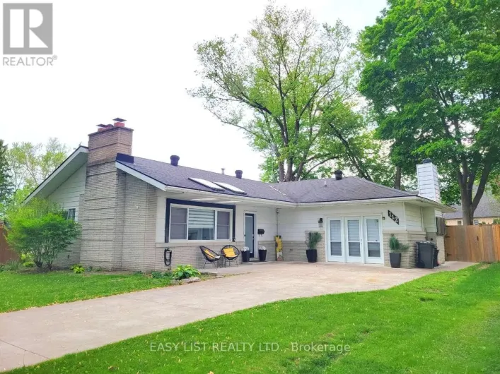 112 CLOVELLY ROAD, Tecumseh