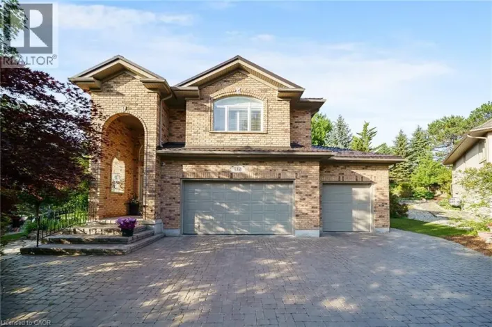 112 DIRKSEN Court, Kitchener