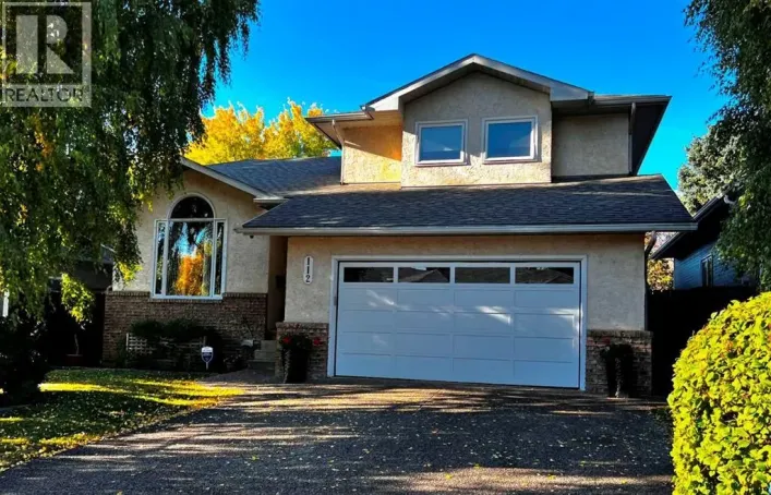 112 Edgewood Boulevard W, Lethbridge