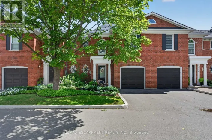 112 FAIRWOOD PLACE W, Burlington