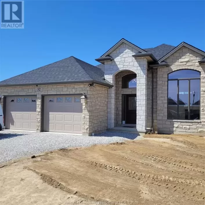 112 FENCELINE DRIVE, Chatham