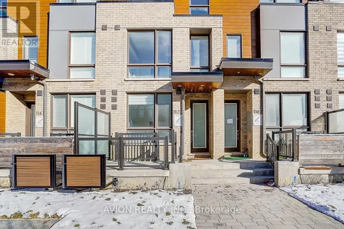 112 GREEN GARDENS BOULEVARD, Toronto