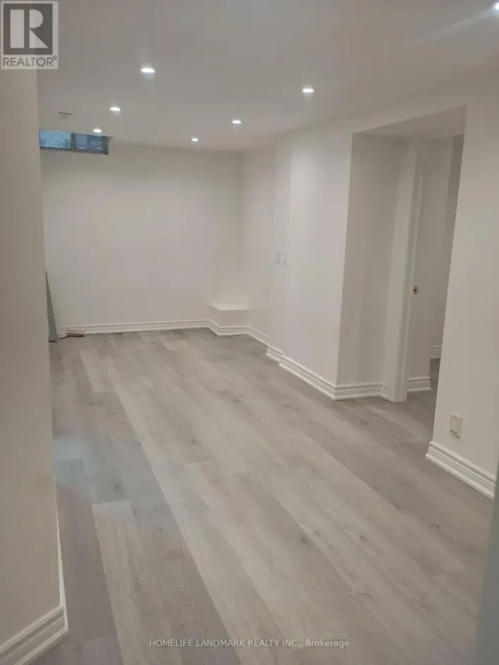 112 HOLM CRESCENT, Markham