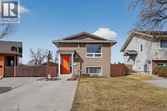 112 Iroquois Crescent W, Lethbridge