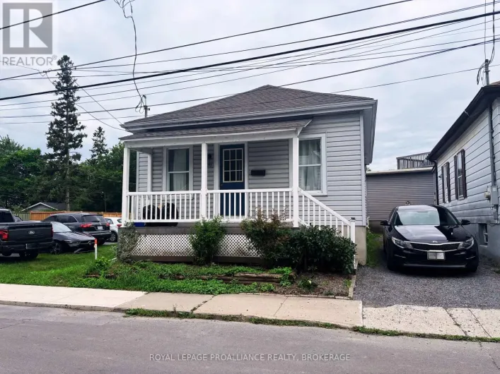 112 MAIN STREET, Kingston