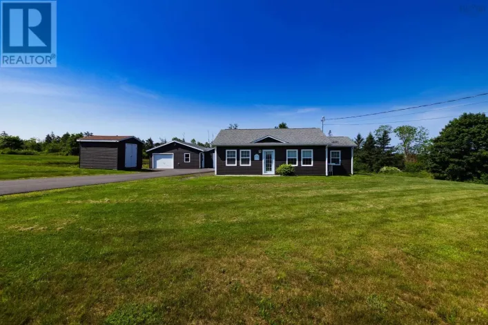 112 North Range Cross Road, Barton
