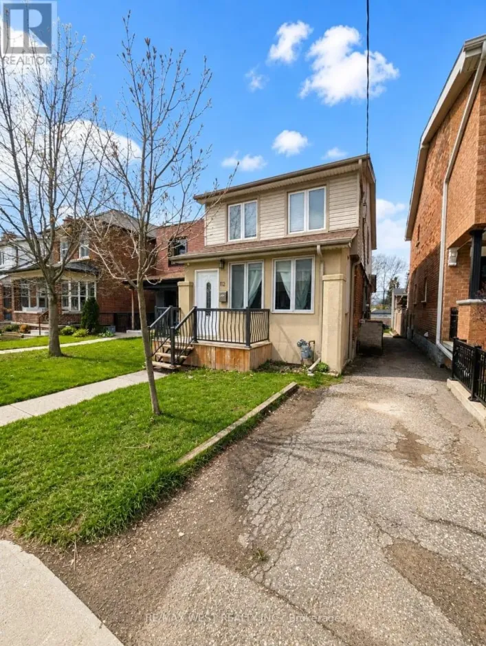 112 SILVERTHORN AVENUE, Toronto