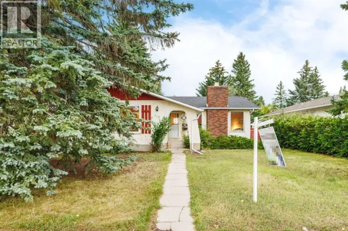 112 Silverthorn Road NW, Calgary
