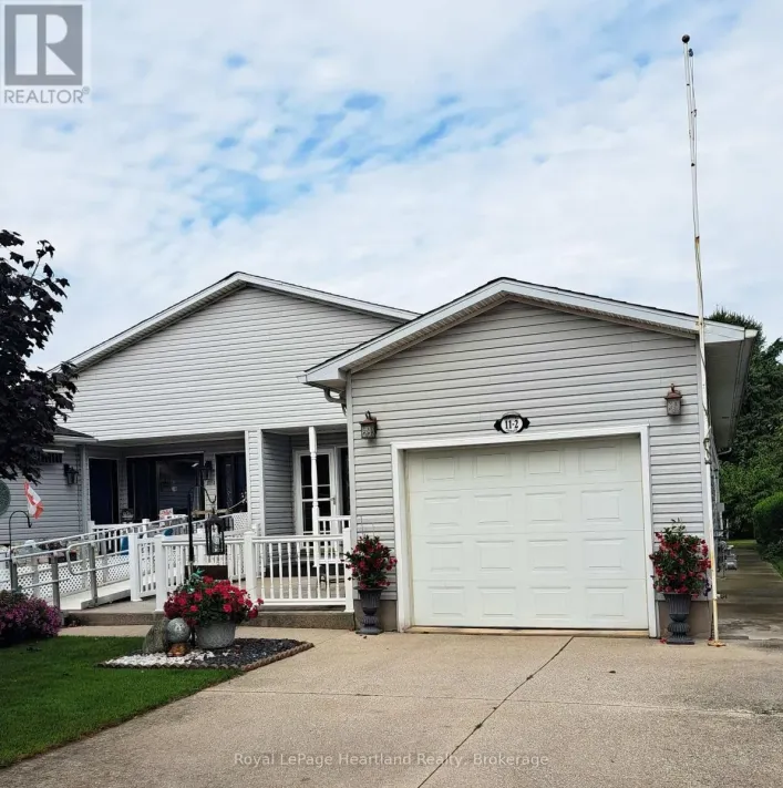 11-2 STEWART STREET, Strathroy-Caradoc