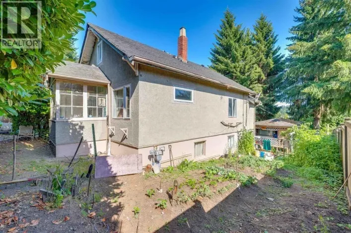 112 TENTH AVENUE, New Westminster