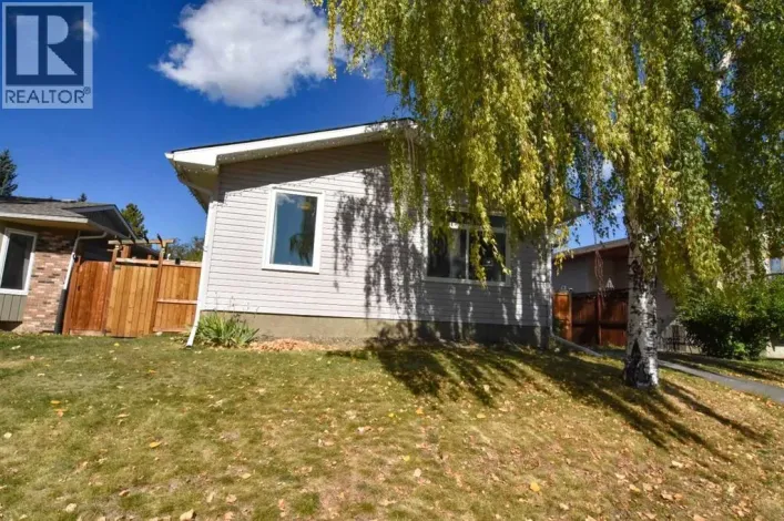 112 Woodvale Road SW, Calgary