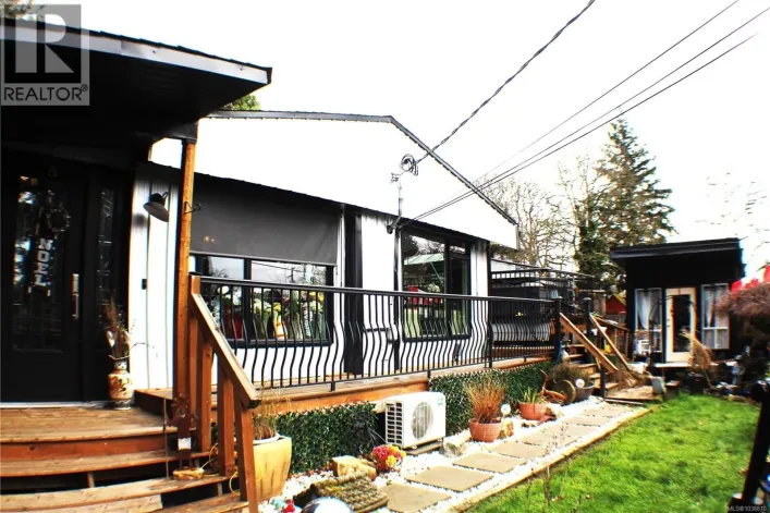 1120 Donna Ave, Langford