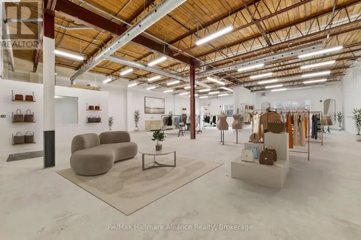 1120 DUNDAS STREET E, Toronto