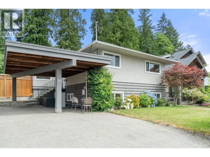 1120 WELLINGTON DRIVE, North Vancouver