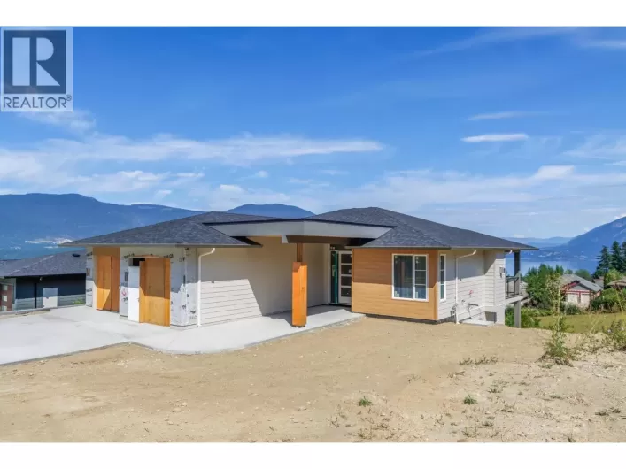 1121 16 Avenue SE, Salmon Arm