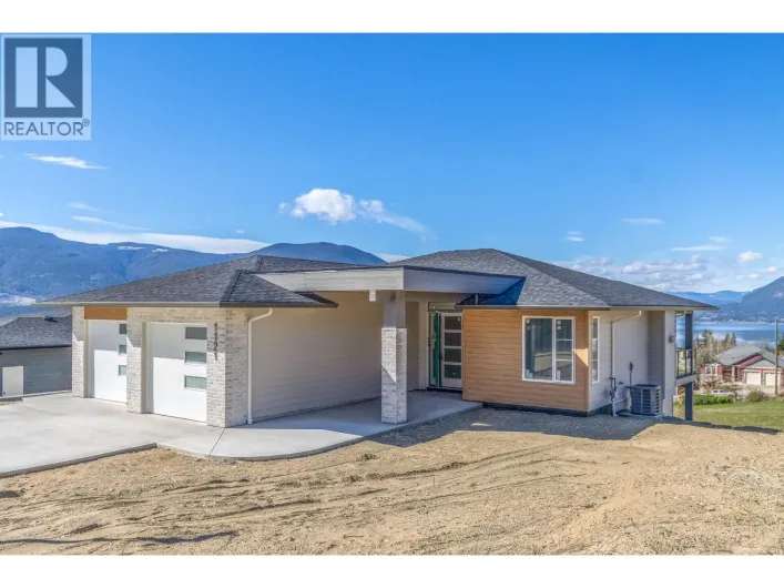 1121 16 Avenue SE, Salmon Arm